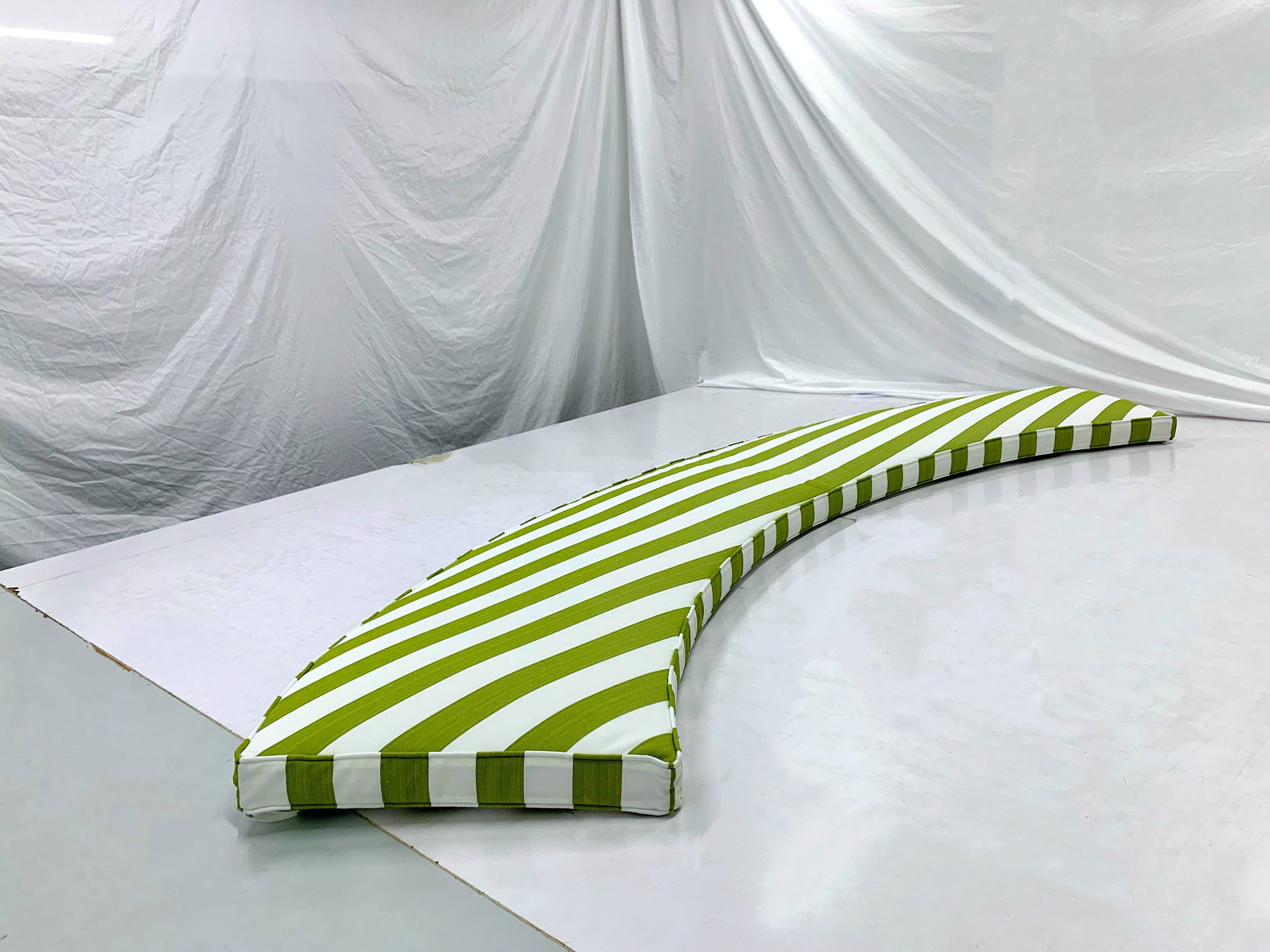 Curved Bench Cushion - Image 5